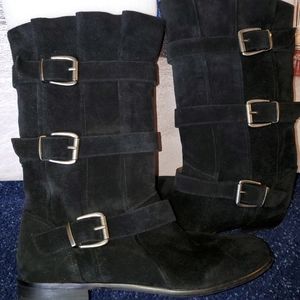 Honey & Hive Black Suede Boots